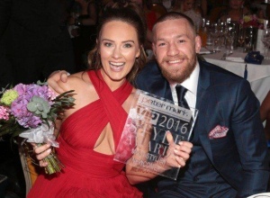 Câu chuyện bạn gái nuôi sống nhà vô địch UFC Conor McGregor trong 8 năm